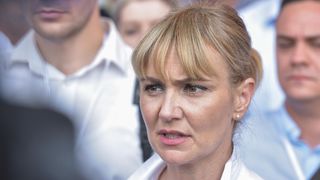 Bruna Esih u Zadru izabrana za predsjednicu Neovisnih za Hrvatsku Bruna Esih u Zadru izabrana za predsjednicu Neovisnih za Hrvatsku