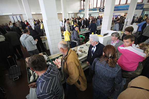 Đir po pešakariji 6. travnja 2012. (foto:Saša Čuka) Đir po pešakariji 6. travnja 2012. (foto:Saša Čuka)