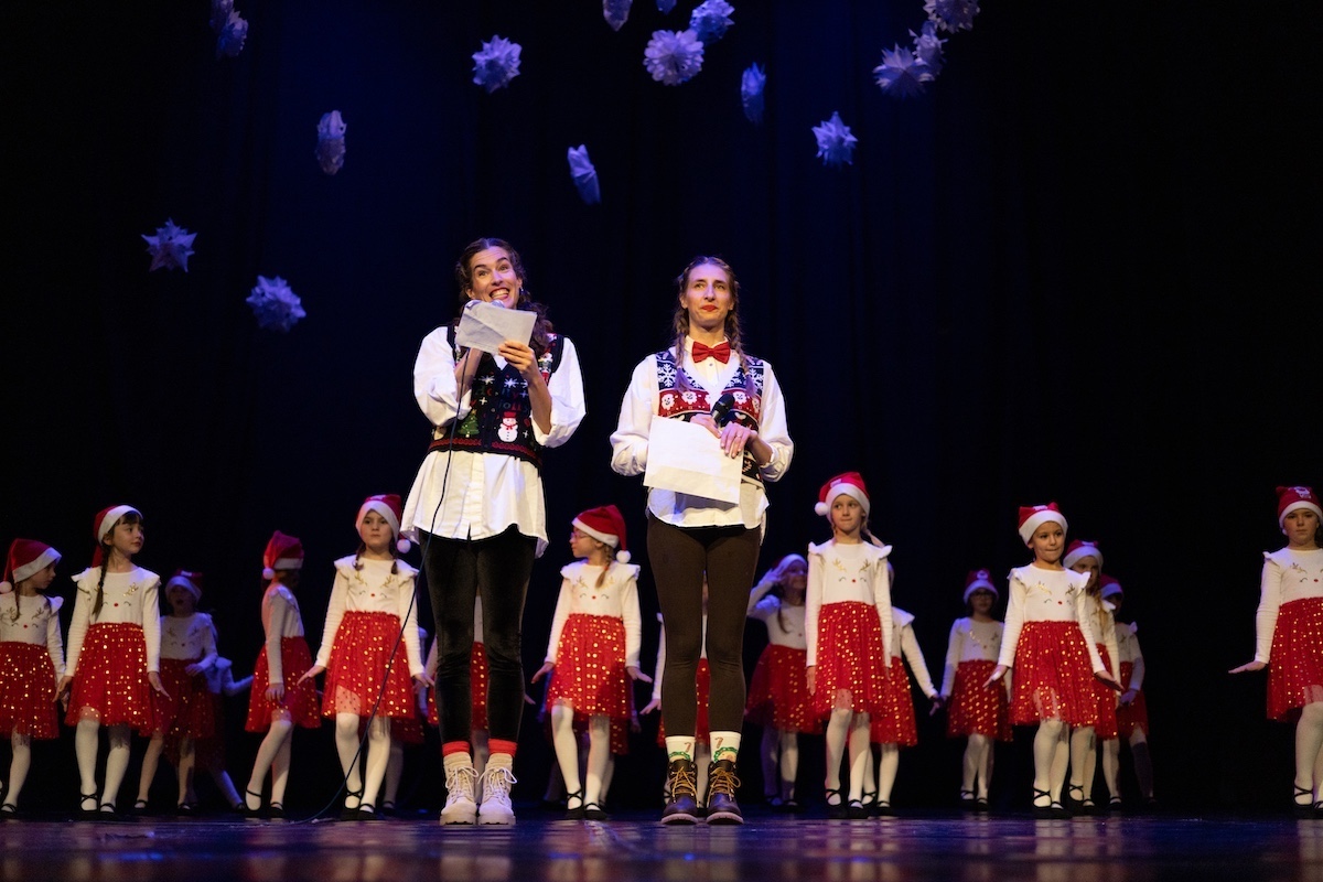 Plesna čestitka 2025.