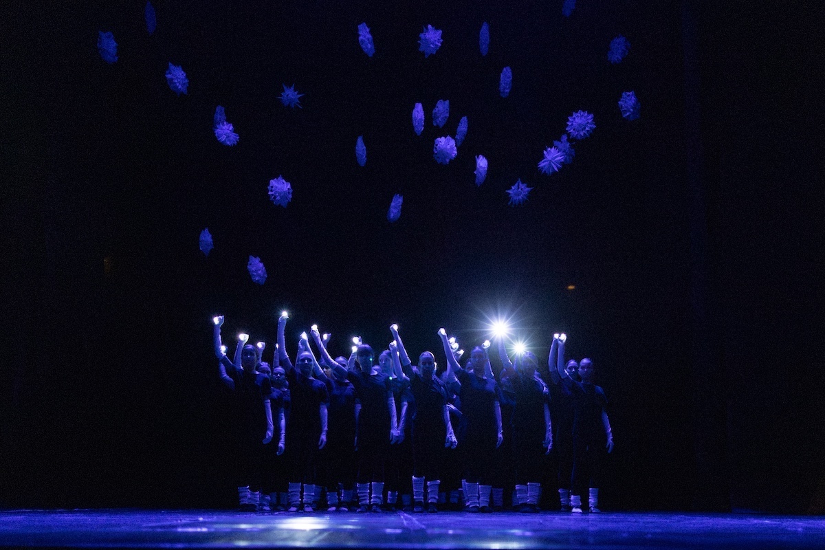 Plesna čestitka 2025.