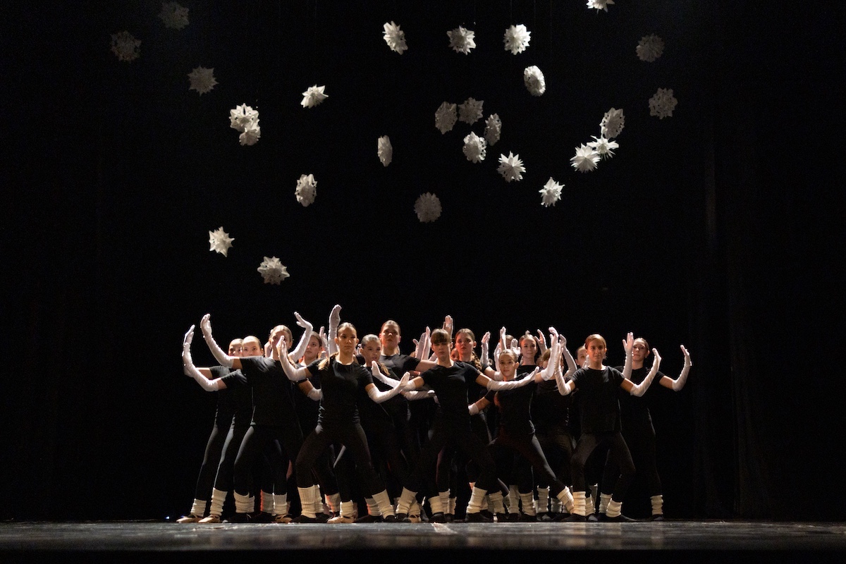 Plesna čestitka 2025.