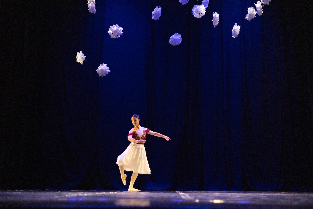 Plesna čestitka 2025.