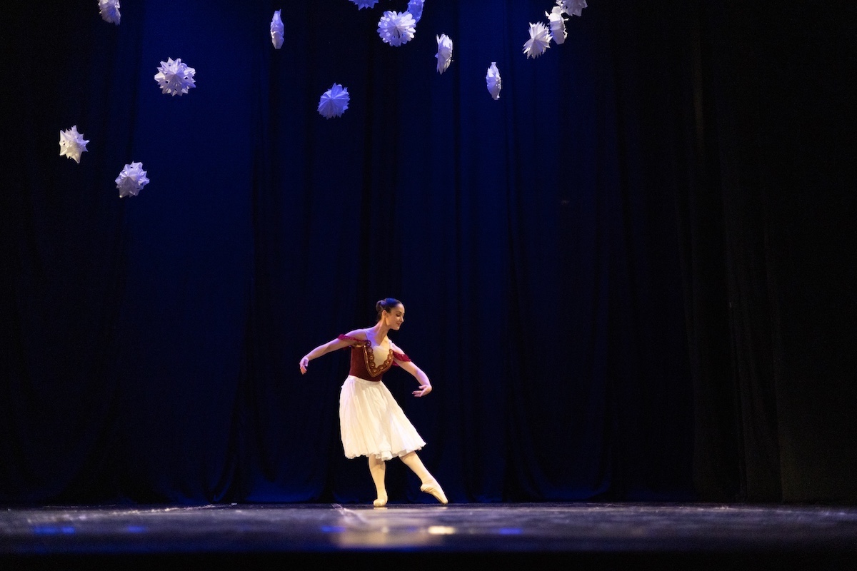 Plesna čestitka 2025.