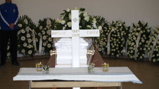 Posljednji ispracaj Hrvoja Custica, Murvica 5. travnja 2008, 12 sati Posljednji ispracaj Hrvoja Custica, Murvica 5. travnja 2008, 12 sati