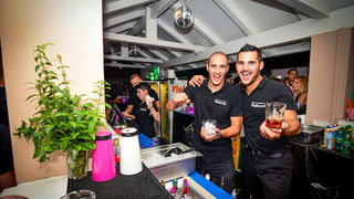 Odlična zabava u Noštromo i Vagabundo barovima na Viru