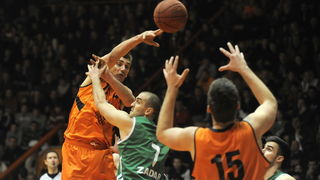 Sibenik ,170213.
Dvorana Baldekin 
Derbi utakmica izmedju GKK Sibenik i Sonik Puntamika Zadar za prvaka A2 Hrvatske kosarkaske lige Jug.
Foto: Niksa Stipanicev / CROPIX