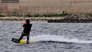 Kiteri guštali u refulima ninske bure Kiteri guštali u refulima ninske bure