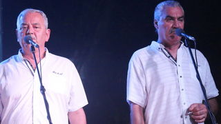 Virsko ljeto 2016: Tomislav Bralić i klapa Intrade oduševili 12 tisuća obožavatelja na virskoj rivi Virsko ljeto 2016: Tomislav Bralić i klapa Intrade oduševili 12 tisuća obožavatelja na virskoj rivi