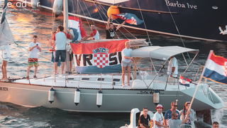 Zadar priredio čudesan doček svojim Vatrenim herojima (1)
