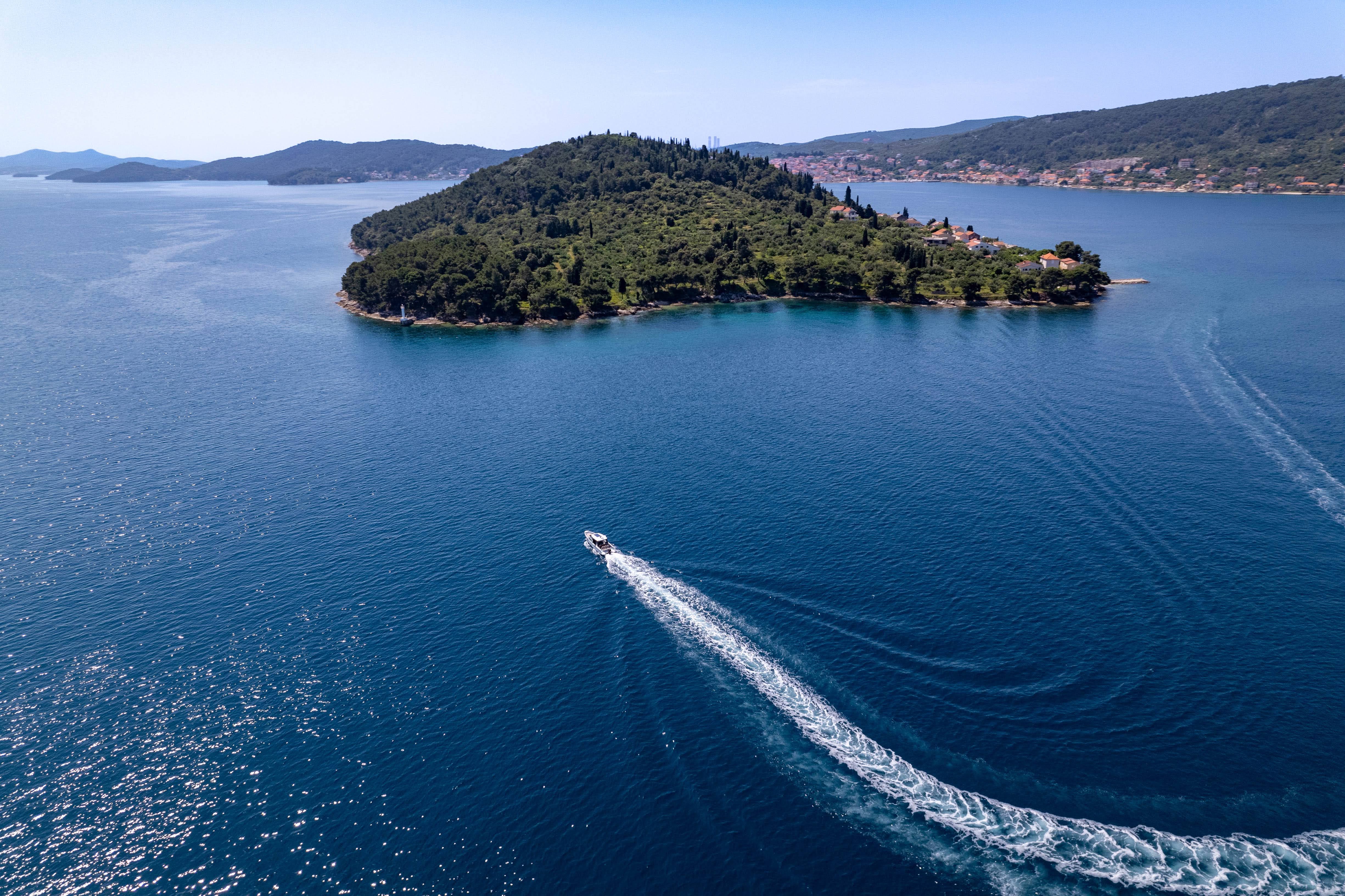 Restoran Lazaret na otoku Ošljaku, savršeno mjesto za bijeg od svakodnevice Restoran Lazaret na otoku Ošljaku, savršeno mjesto za bijeg od svakodnevice