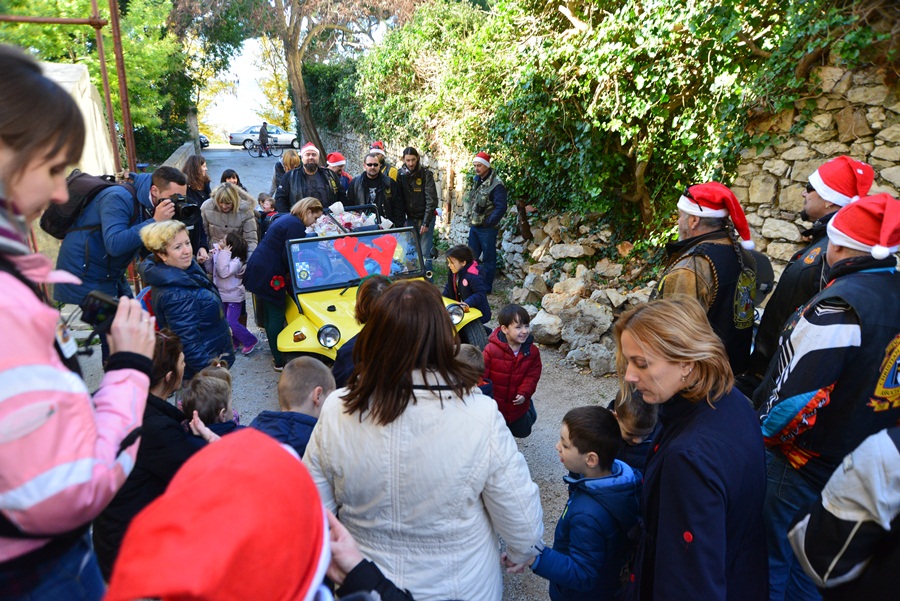 Zadarske Beštije posjetile mališane DV Latica, Foto: Iva Perinčić Zadarske Beštije posjetile mališane DV Latica, Foto: Iva Perinčić