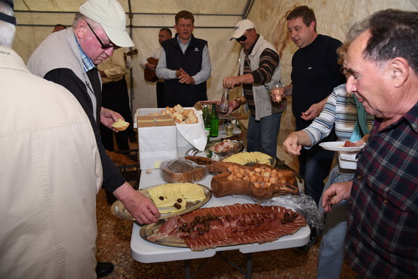 U Vrtovima lunjskih maslina održana 12. Lunjska maslinada. Foto: Vinko Pešić