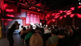 U kući umjetnosti Arsen održan okrugli stol: ‘Novinarstvo kao javno dobro ili korporativno zlo’ U kući umjetnosti Arsen održan okrugli stol: ‘Novinarstvo kao javno dobro ili korporativno zlo’