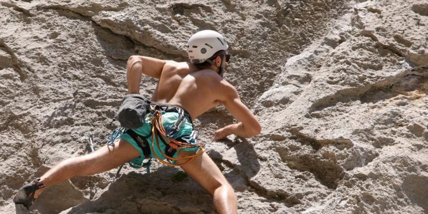 Penjači uživaju u kanjonu Paklenice, Foto: Dino Stanin Penjači uživaju u kanjonu Paklenice, Foto: Dino Stanin