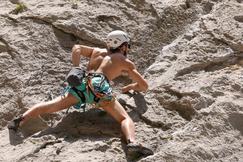 Penjači uživaju u kanjonu Paklenice, Foto: Dino Stanin Penjači uživaju u kanjonu Paklenice, Foto: Dino Stanin