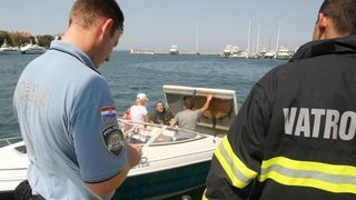 Eksplodirao gliser kod benzinske postaje na Branimirovoj obali, Foto: Dino Stanin/PIXSELL