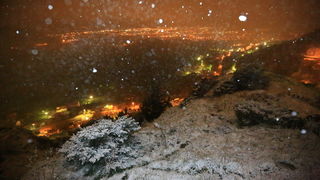 Klis, 101212. 
Ciklona Simenka je veceras donijela Snijeg nadomak Splita svega 4km zracne linije od Splita.
Na slici Snijeg na Klisu.
Foto: Zvonimir Barisin / CROPIX