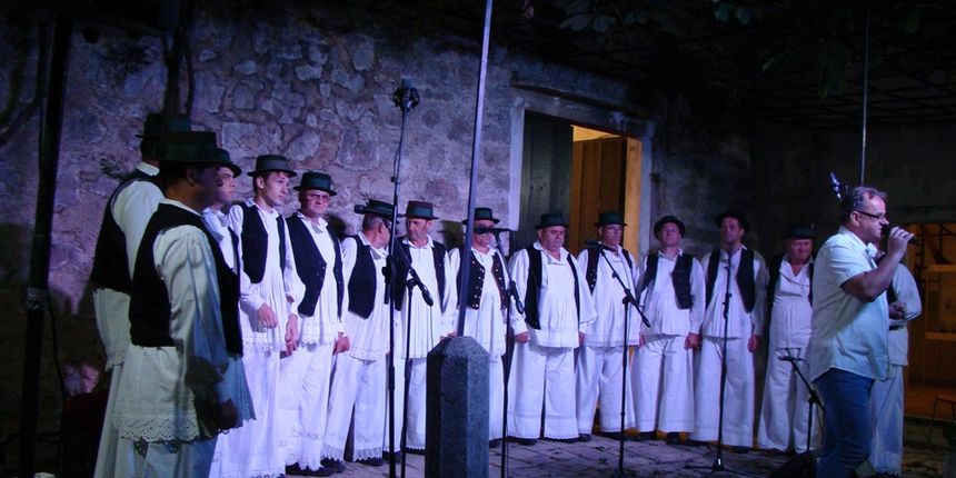 U subotu, 16. srpnja, na Kaštelu Benković u Benkovcu, u sklopu Benkovačkog kulturnog ljeta održan je “9. Etno festival – Benkovac 2016.”