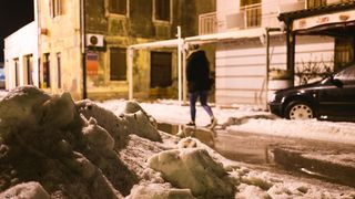 U Pakoštanima padala tuča više od 30 minuta i zabijelila cijelo mjesto U Pakoštanima padala tuča više od 30 minuta i zabijelila cijelo mjesto