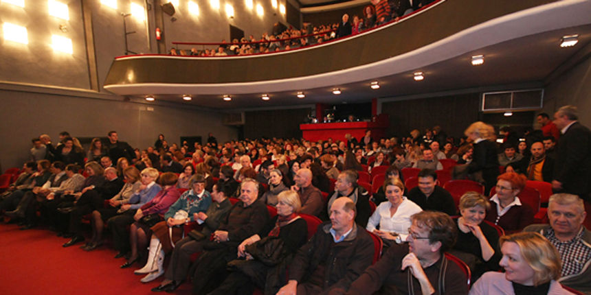 HNK Zadar : “Tko radi štrajka od gladi” (foto:Saša Čuka) HNK Zadar : “Tko radi štrajka od gladi” (foto:Saša Čuka)