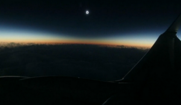 Pogledajte djelomičnu pomrčinu Sunca na letu iz Aljaske na Havaje