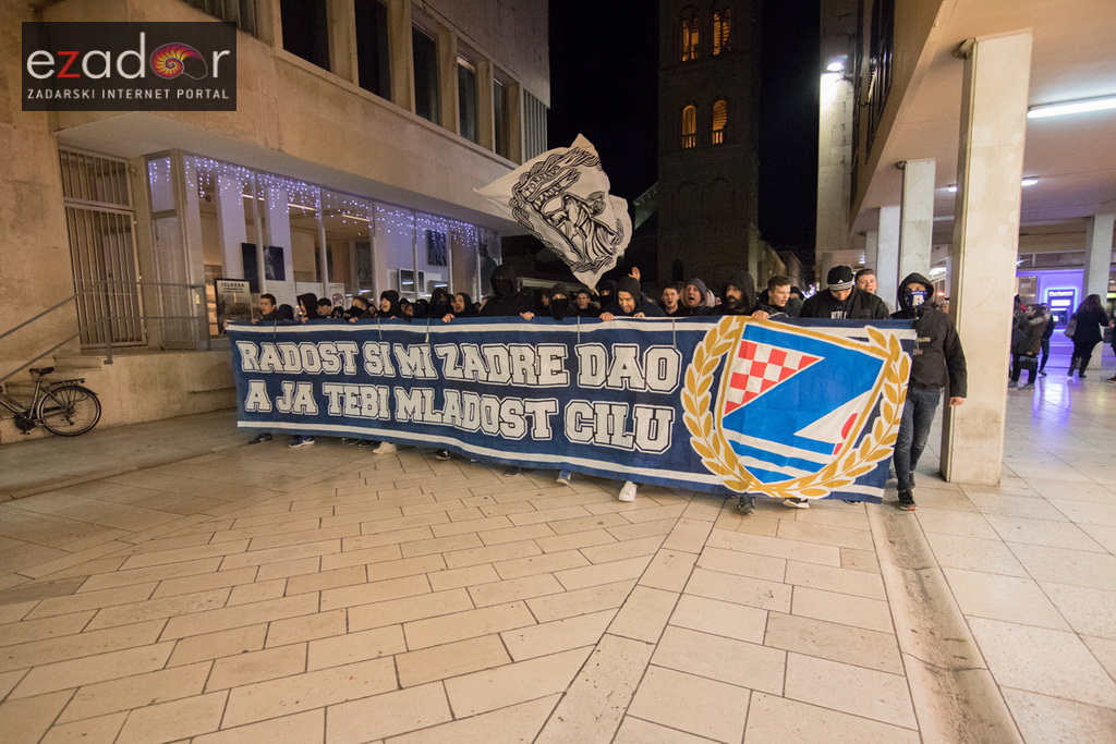 Okupljanje Tornada na Forumu i korteo do Krešinog doma Okupljanje Tornada na Forumu i korteo do Krešinog doma