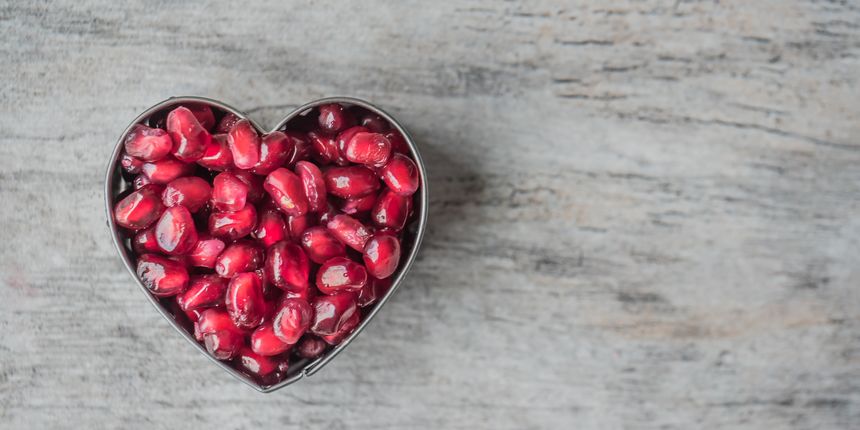 Šipak posjeduje antiupalna svojstva i ima visoki udio antioksidansa. U dva tjedna može značajno sniziti krvni tlak, ali i poboljšati razinu hemoglobina i crvenih krvnih stanica. Šipak posjeduje antiupalna svojstva i ima visoki udio antioksidansa. U dva tjedna može značajno sniziti krvni tlak, ali i poboljšati razinu hemoglobina i crvenih krvnih stanica.