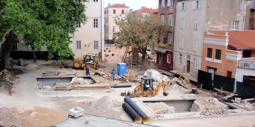 Radovi na trgu Petra Zoranića, foto: Karla Šorić Radovi na trgu Petra Zoranića, foto: Karla Šorić