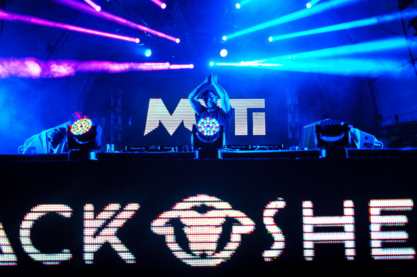 Trećeg dana Blacksheep Festivala u Aquarius klubu na Zrću nastupio je Moti. Foto: Goran Telak