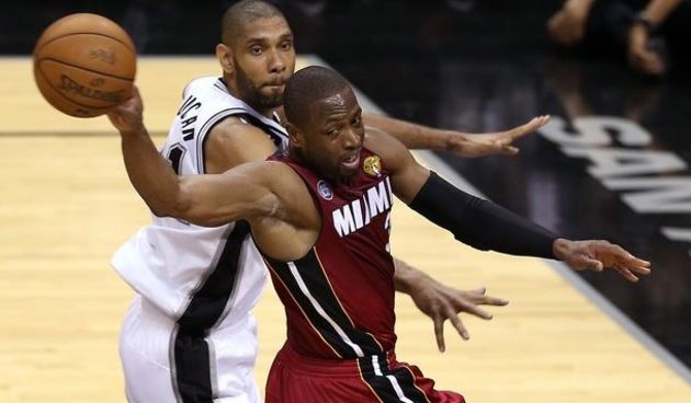 Dwyane Wade i Tim Duncan, foto: nba.com
