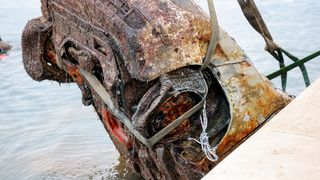 Ovaj automobil proveo je 18 godina u moru
