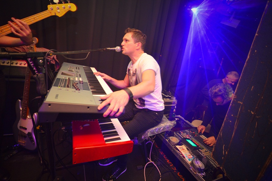 Jura Stublić & Film u Maraschino baru ; foto Iva Perinčić Jura Stublić & Film u Maraschino baru ; foto Iva Perinčić