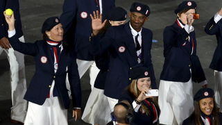 London, 270712.
Olimpijski stadion.
Svecano otvaranje Olimpijskih Igra u Londonu.
Na fotografiji: Kobe Bryant americki nba kosarkas LA Lakersa tokom mimohoda.
Foto: Drago Sopta / CROPIX