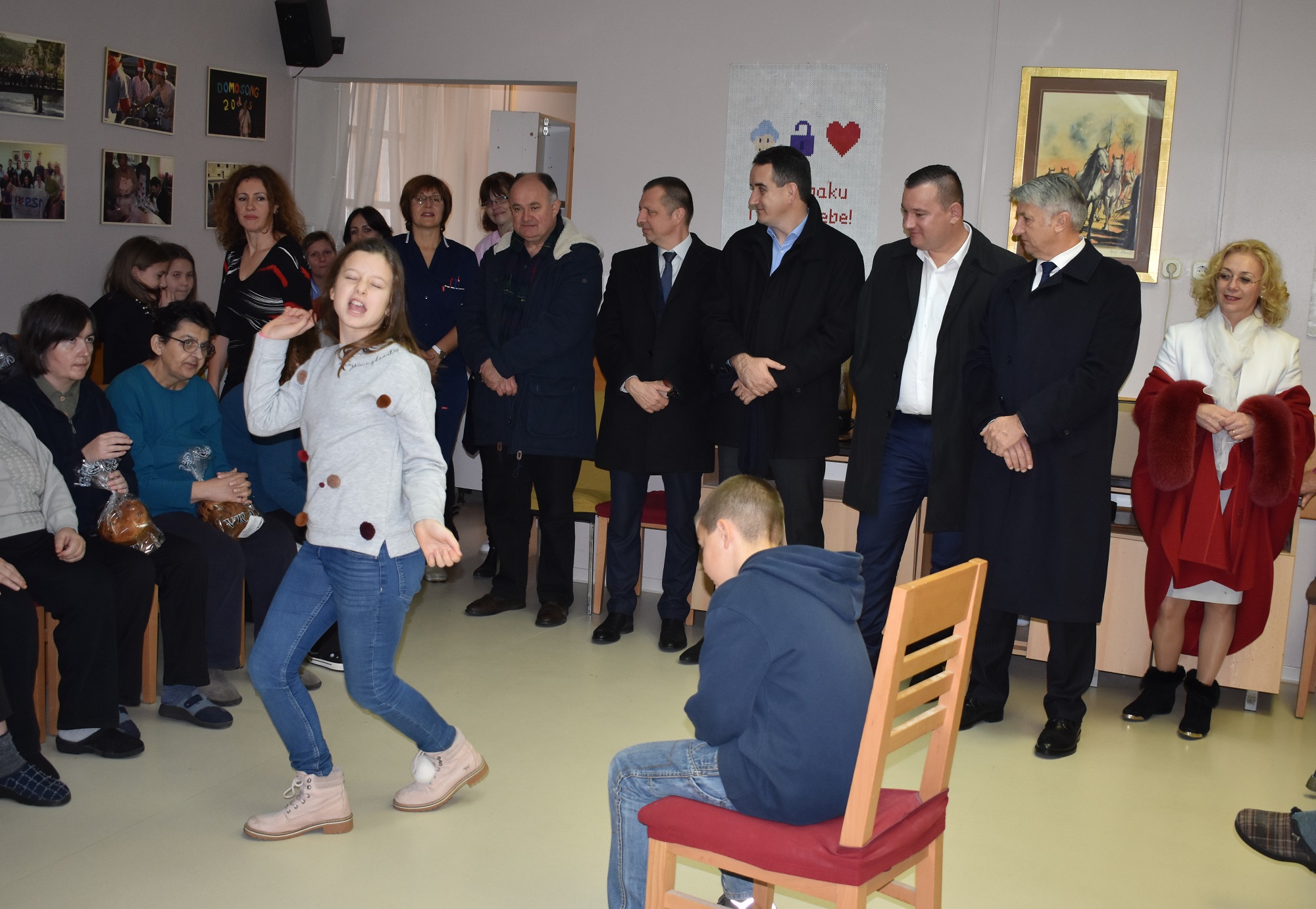 Župan posjetio štićenike Doma za odrasle osobe Sv. Frane Župan posjetio štićenike Doma za odrasle osobe Sv. Frane