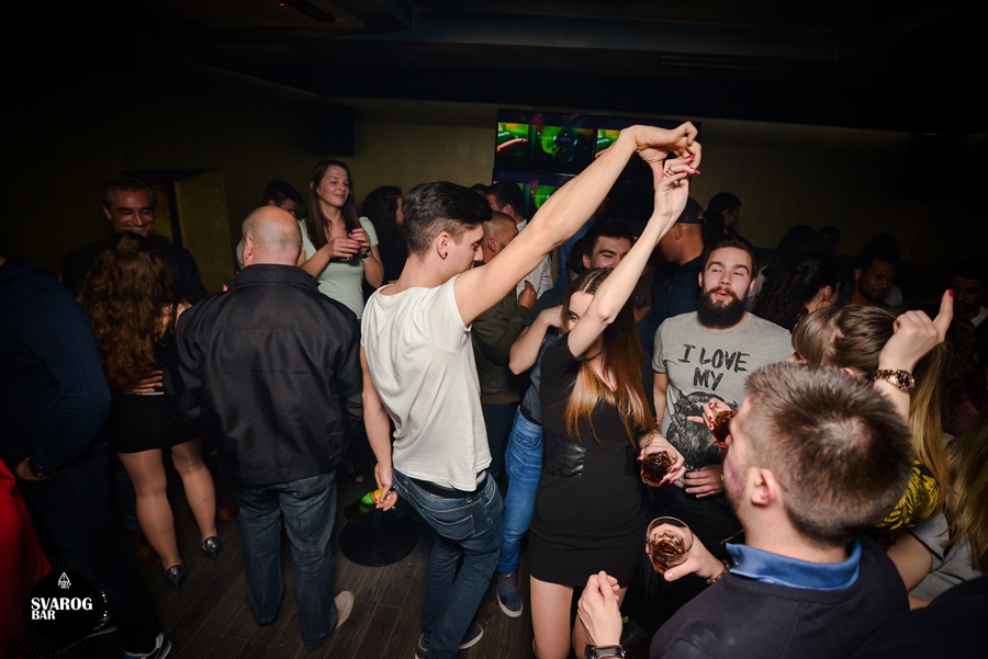 Subotnji party u Svarog baru