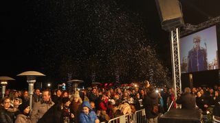 Advent na Viru: Crvena jabuka oduševila u “sniježnom” Viru Advent na Viru: Crvena jabuka oduševila u “sniježnom” Viru