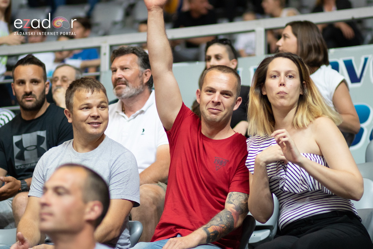 Polufinale doigravanja HT Premijer lige, 1. utakmica: KK Zadar – KK Cibona 89-78