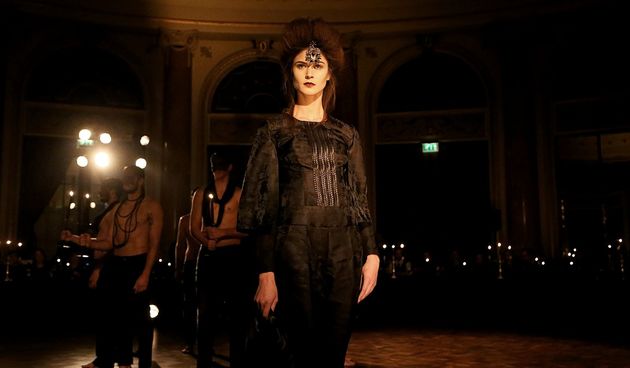 Modni spektakl Hippy Gardena