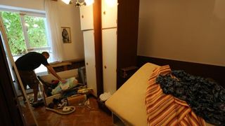 Podstanari uočili zmiju u stanu, nisu je pronašli pa su sav namještaj izbacili, foto: Filip Brala/PIXSELL Podstanari uočili zmiju u stanu, nisu je pronašli pa su sav namještaj izbacili, foto: Filip Brala/PIXSELL