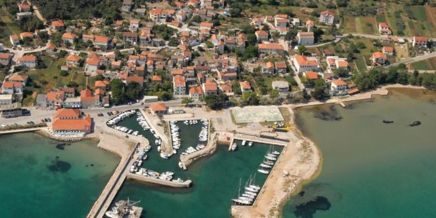 Otok Pasman iz zraka, mjesto Tkon. Photo: Dino Stanin/PIXSELL Otok Pasman iz zraka, mjesto Tkon. Photo: Dino Stanin/PIXSELL