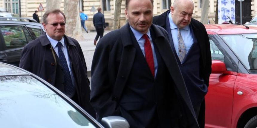 Dolazak odvjetnika na Zupanijski sud gdje ce optuzno vijece odlucivati o osnovanosti optuzbe protiv Milana Bandica, Petra Pripuza i drugih u aferi Agram. Kresimir Krsnik, Anto Nobilo, Cedo Prodanovic. Photo: Borna Filic/PIXSELL Dolazak odvjetnika na Zupanijski sud gdje ce optuzno vijece odlucivati o osnovanosti optuzbe protiv Milana Bandica, Petra Pripuza i drugih u aferi Agram. Kresimir Krsnik, Anto Nobilo, Cedo Prodanovic. Photo: Borna Filic/PIXSELL