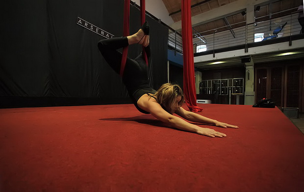 Arsenal: Xiomara Circo Art – ples na svili, Foto: Roberto Lerga Arsenal: Xiomara Circo Art – ples na svili, Foto: Roberto Lerga