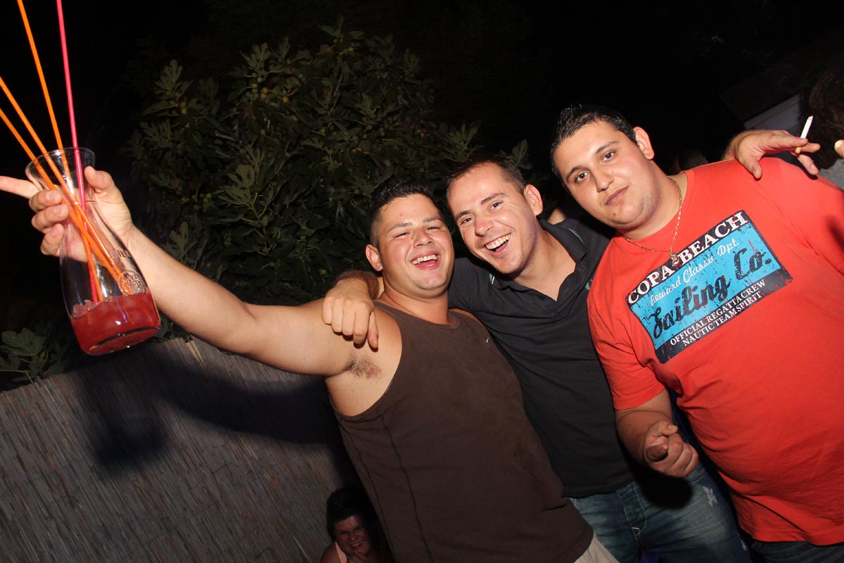 Noštromo bar Vir: Crazy flame night vol #3, foto: Iva Perinčić Noštromo bar Vir: Crazy flame night vol #3, foto: Iva Perinčić