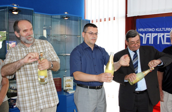 Primopredaja prostorija HKD Napredak u marini Tankerkomerc