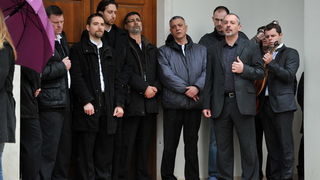 Zadar, 300313.
Sprovod djevojcice Nore Situm koja je prosli tjedan preminula u bolnici u Philadelphiji nakon duge i teske bolesti, odrzao se danas na gradskom groblju u Zadru. Na sprovodu je bilo nekoliko stotina ljudi, obitelji i prijatelja.
Na fotografi Zadar, 300313.
Sprovod djevojcice Nore Situm koja je prosli tjedan preminula u bolnici u Philadelphiji nakon duge i teske bolesti, odrzao se danas na gradskom groblju u Zadru. Na sprovodu je bilo nekoliko stotina ljudi, obitelji i prijatelja.
Na fotografi