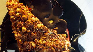 Pula, 281211.
U galeriji Makina otvorena je izlozba jestivih slastica povodom skorog otvorenja butika slastica “Skatulica by Stare Uzance” vlasnika Sandra Francula i Sanje Rakic Francula. Izlozene kolace posjetitelji su mogli kusati pa je sama izlozba nak