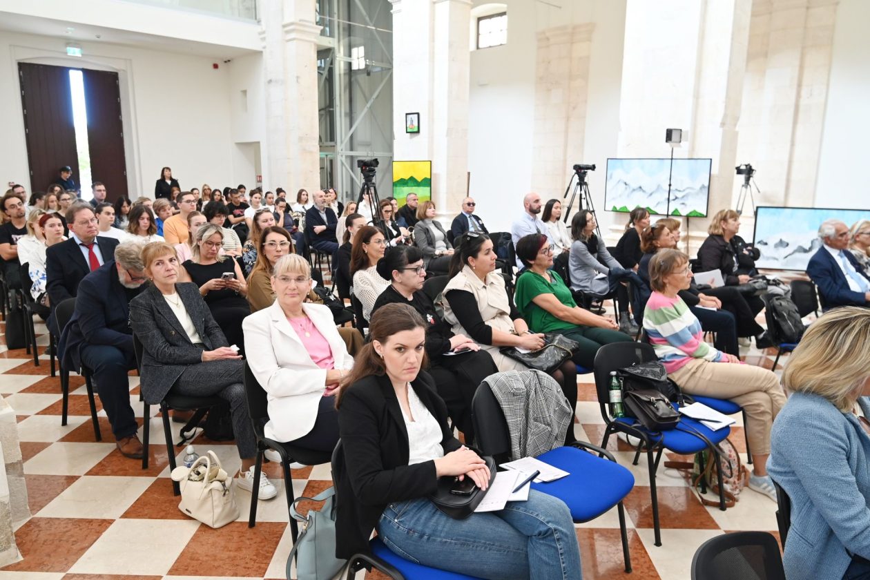 covjek je covjeku lijek (17) covjek je covjeku lijek (17)