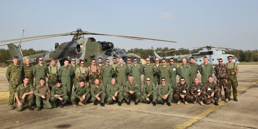 U Zemuniku završio 18. ciklus pametne obrane hrvatskih, čeških i mađarskih savjetodavnih zrakoplovnih timova U Zemuniku završio 18. ciklus pametne obrane hrvatskih, čeških i mađarskih savjetodavnih zrakoplovnih timova