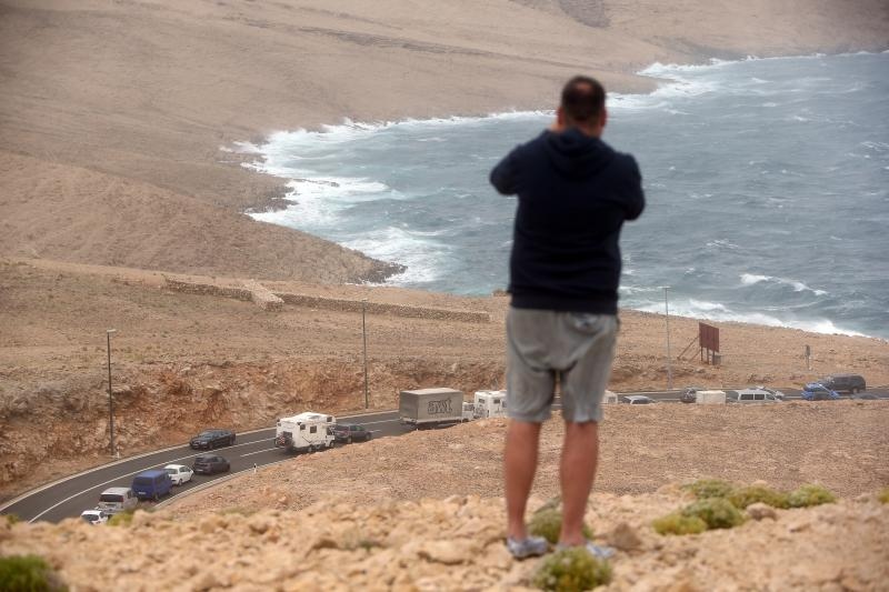 Olujna bura prekinula trajektni promet između Prizne i Žigljena. Photo: Dalibor Urukalović/PIXSELL Olujna bura prekinula trajektni promet između Prizne i Žigljena. Photo: Dalibor Urukalović/PIXSELL