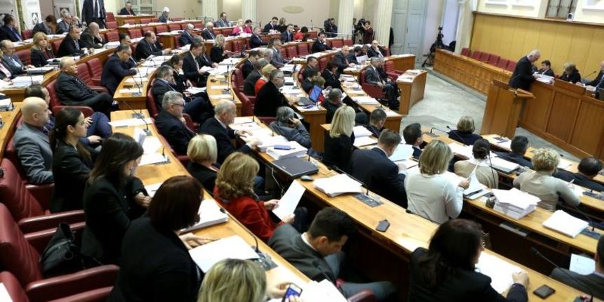 Zagreb – Glasovanjem o do sada raspravljenim tockama dnevnog reda nastavljena je 15 sjednica Sabora RH. Photo: Patrik Macek/PIXSELL Autor  Patrik Macek/PIXSELL Ključne riječi  15, Sabor RH, sjednica